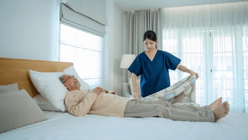 Cách vệ sinh người bệnh không di chuyển được